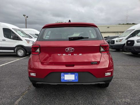 Used 2022 Hyundai Venue SE w/ Cargo Package FWD image 5