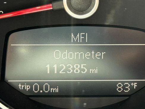 Used 2013 Volkswagen Beetle 2.0T FWD image 33