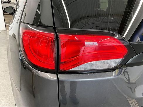 Used 2023 Chrysler Voyager LX FWD image 32