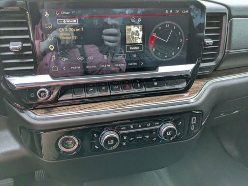 Used 2023 GMC Sierra 1500 Elevation AWD/4WD image 26