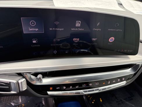 Used 2024 Cadillac Lyriq Sport AWD/4WD image 12