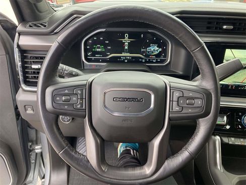 Used 2024 GMC Sierra 2500 Denali Ultimate image 25