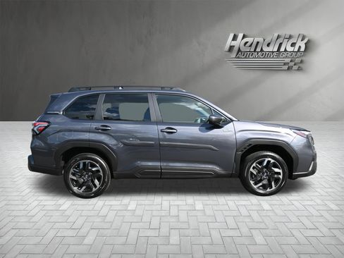 Used 2025 Subaru Forester Premium image 10