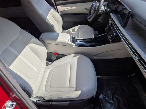 Used 2025 Hyundai Tucson SEL FWD image 30
