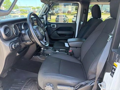 Used 2021 Jeep Wrangler Sport AWD/4WD image 3