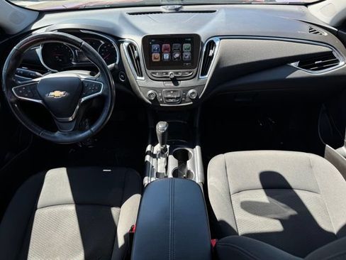 Used 2016 Chevrolet Malibu LT FWD image 7