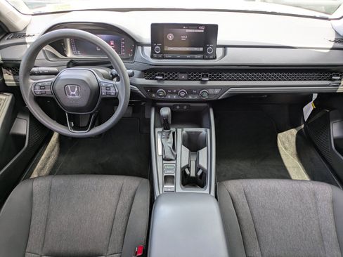 Used 2025 Honda Accord SE image 11