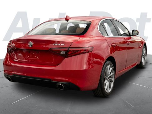 Used 2020 Alfa Romeo Giulia AWD w/ Cold Weather Package image 3