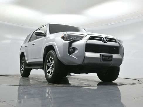 Used 2021 Toyota 4Runner TRD Off-Road image 48
