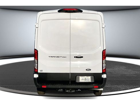 New 2026 Ford Transit 250 148 Medium Roof RWD image 32