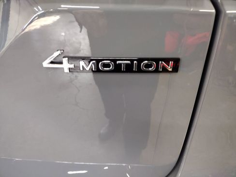 New 2026 Volkswagen Atlas SE image 14