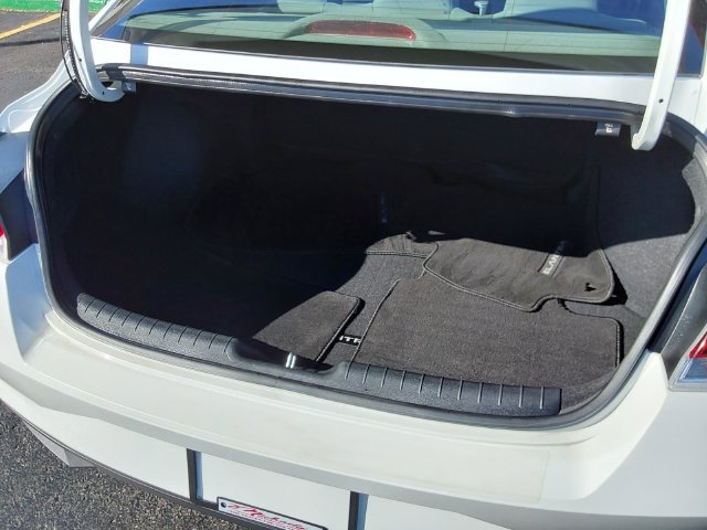 Used 2023 Hyundai Elantra SEL FWD image 8