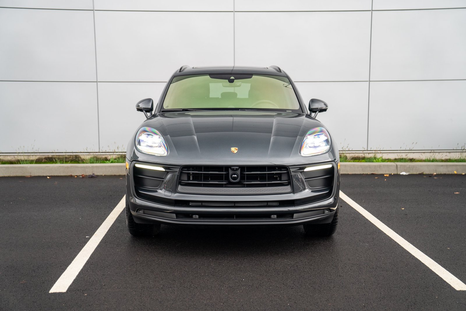 Certified 2026 Porsche Macan AWD/4WD image 6