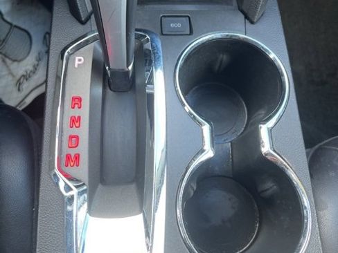 Used 2010 GMC Terrain SLT image 27