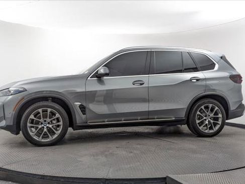Used 2024 BMW X5 sDrive40i RWD image 3