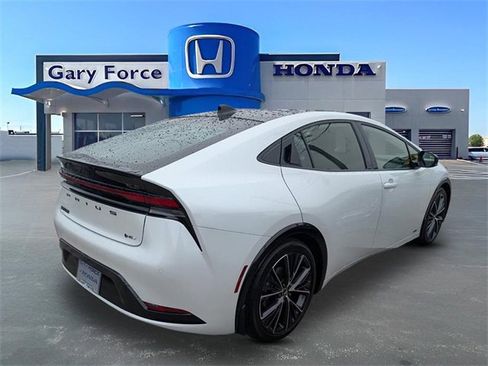 Used 2024 Toyota Prius XLE image 2