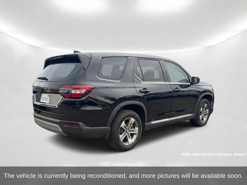 Used 2023 Honda Pilot EX-L image 6