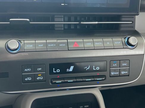 Used 2025 Hyundai Kona SEL FWD image 26