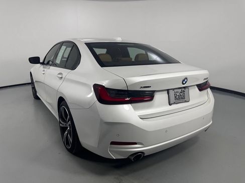 Used 2023 BMW 330i xDrive Sedan w/ Premium Package AWD/4WD image 5