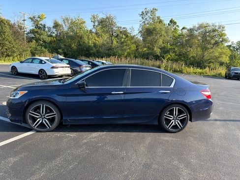 Used 2016 Honda Accord Sport image 3
