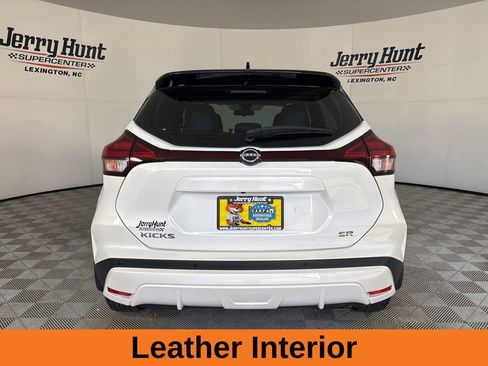 Used 2023 Nissan Kicks SR w/ SR Premium Package image 6