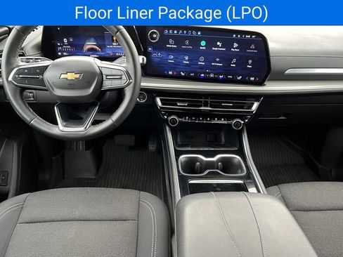 Used 2024 Chevrolet Traverse LT w/ LPO, Floor Liner Package image 3