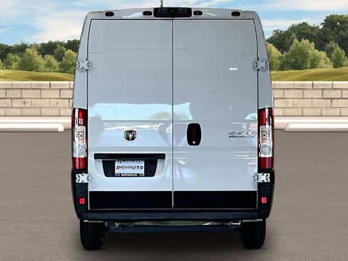 Used 2023 RAM ProMaster 2500 FWD image 4