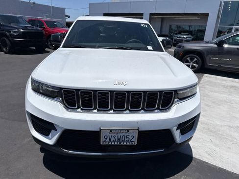 Used 2025 Jeep Grand Cherokee Laredo X RWD image 5