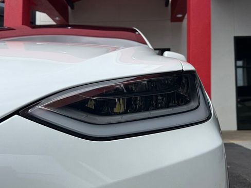 Used 2023 Tesla Model X AWD/4WD image 3