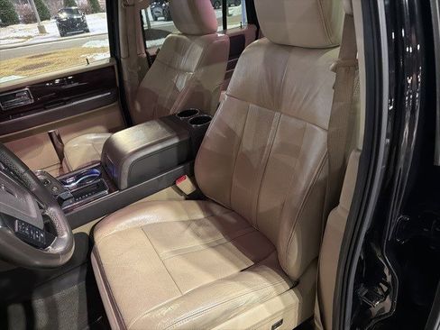 Used 2016 Lincoln Navigator Reserve image 15