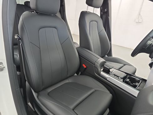 Certified 2023 Mercedes-Benz EQB 300 4MATIC image 10