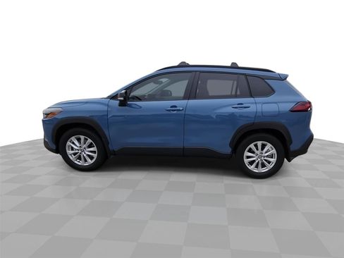 Used 2026 Toyota Corolla Cross LE w/ Moonroof Package FWD image 6