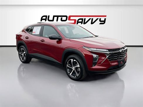 Used 2025 Chevrolet Trax RS w/ Driver Confidence Package image 1