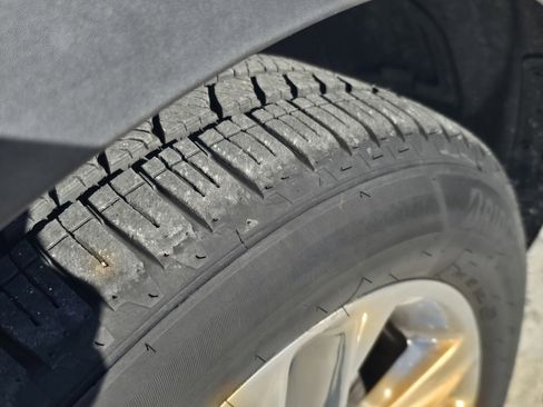 Used 2017 Ford Explorer Limited image 40