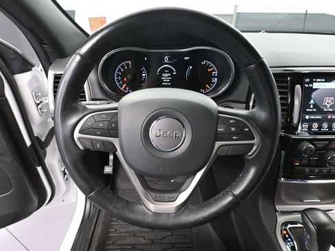 Used 2021 Jeep Grand Cherokee Laredo X AWD/4WD image 29