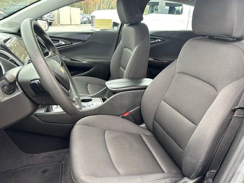 Used 2023 Chevrolet Malibu LT image 36