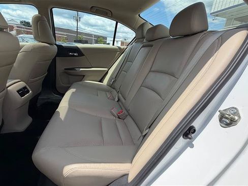 Used 2016 Honda Accord EX-L image 41