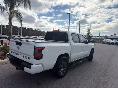 Certified 2025 Nissan Frontier SV w/ SV Convenience Package image 7