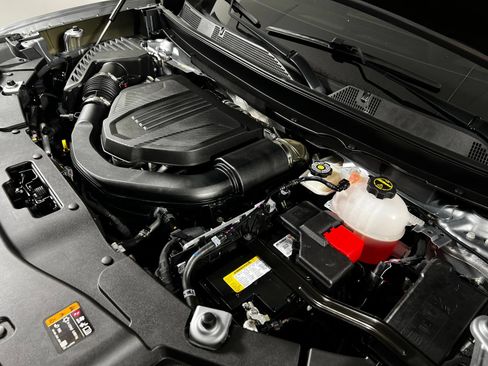 Used 2024 GMC Acadia Denali FWD image 11