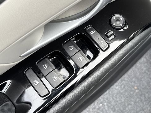 Used 2024 Hyundai Tucson Limited image 16