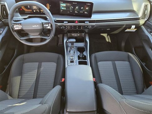 New 2026 Kia Sorento LX image 18