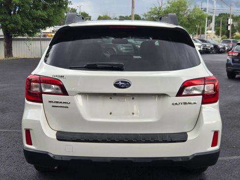 Used 2015 Subaru Outback 2.5i Limited AWD/4WD image 6