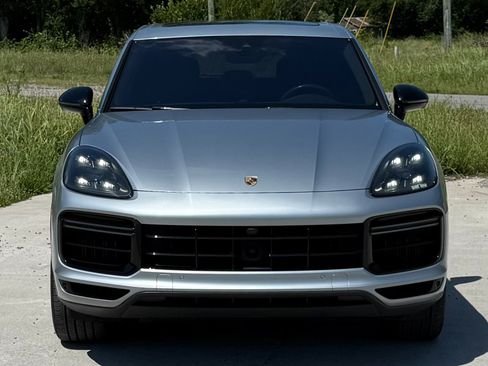 Used 2023 Porsche Cayenne Turbo AWD/4WD image 5