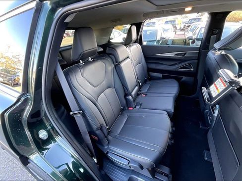 New 2026 INFINITI QX60 Luxe w/ Family Package FWD image 10