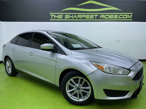 Used 2018 Ford Focus SE image 1