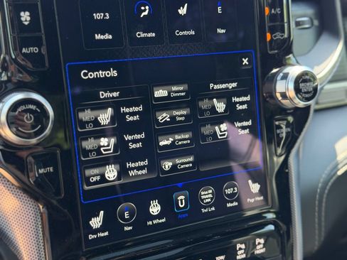 Used 2020 RAM 1500 Limited AWD/4WD image 12