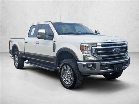 Used 2022 Ford F250 Lariat w/ Chrome Package image 3
