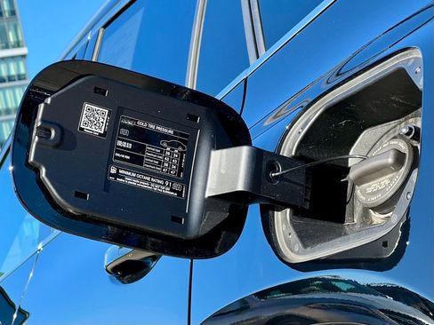 Certified 2023 Mercedes-Benz GLA 250 4MATIC image 13