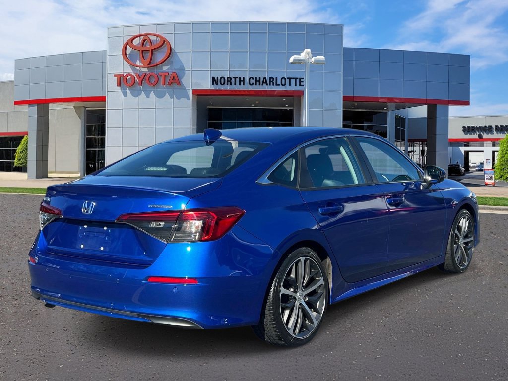 Used 2022 Honda Civic Touring image 7