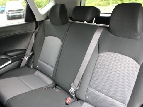 Used 2025 Kia Soul LX FWD image 17